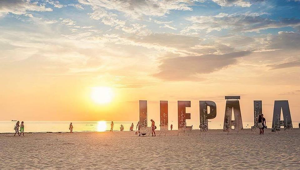Dzintari Apartment Liepaja Ngoại thất bức ảnh